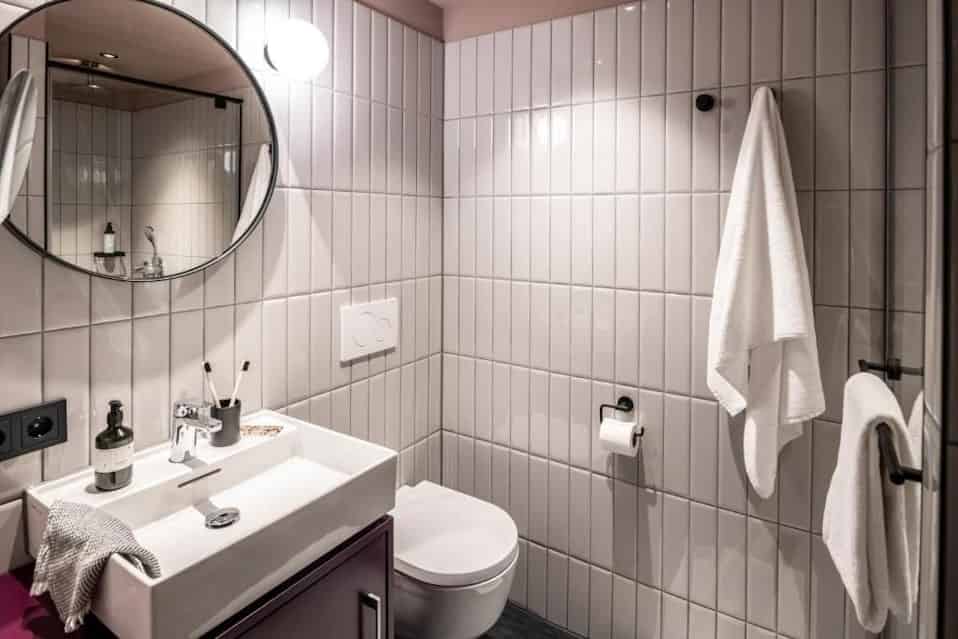 Amenities?w=400&h=260&fit=crop&q=40&auto=format&trim=auto