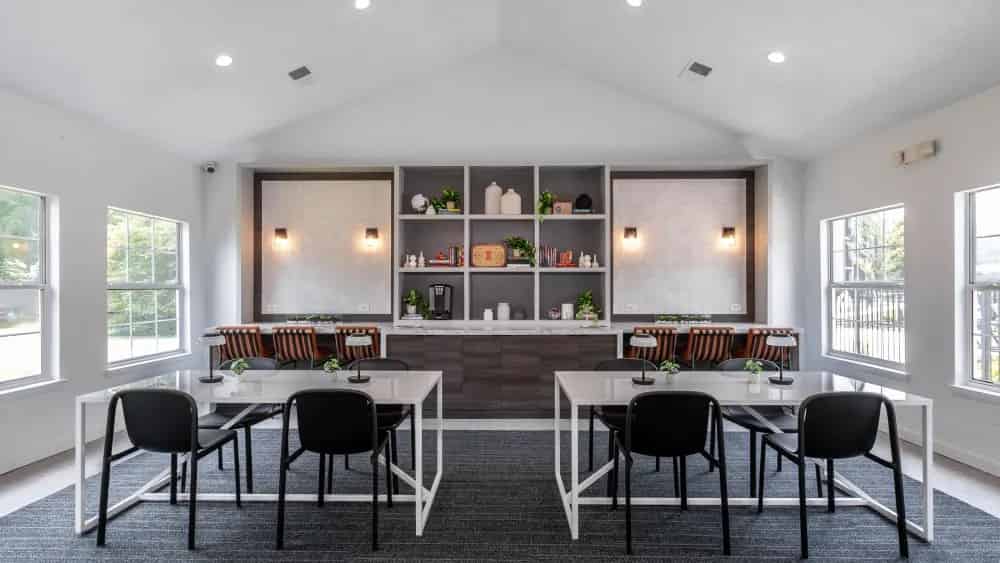 ONYX, Urbana - Urbana, Illinois, United States - Amenities
