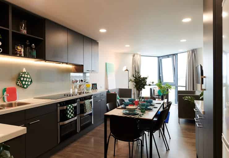 Amenities?w=400&h=260&fit=crop&q=40&auto=format&trim=auto