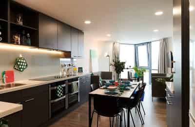 Amenities?w=400&h=260&fit=crop&q=40&auto=format&trim=auto