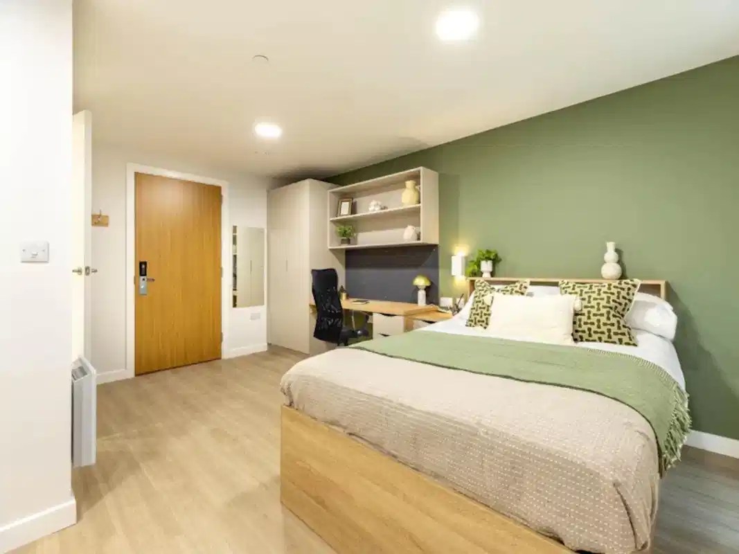 Amenities?w=400&h=260&fit=crop&q=40&auto=format&trim=auto