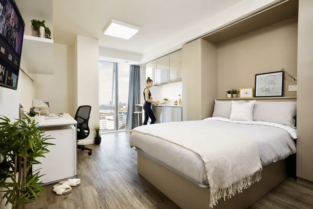 Amenities?w=400&h=260&fit=crop&q=40&auto=format&trim=auto