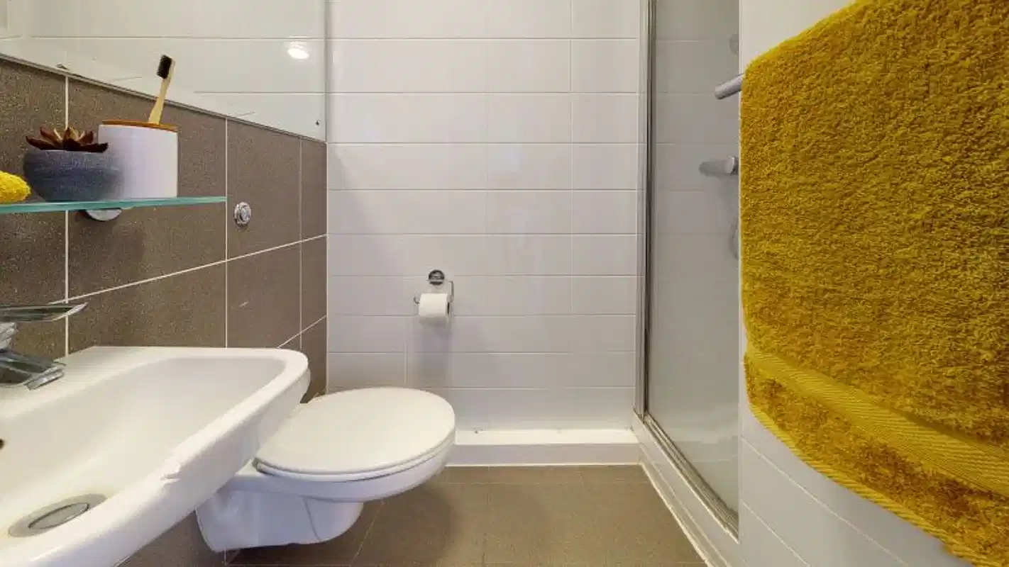 Amenities?w=400&h=260&fit=crop&q=40&auto=format&trim=auto