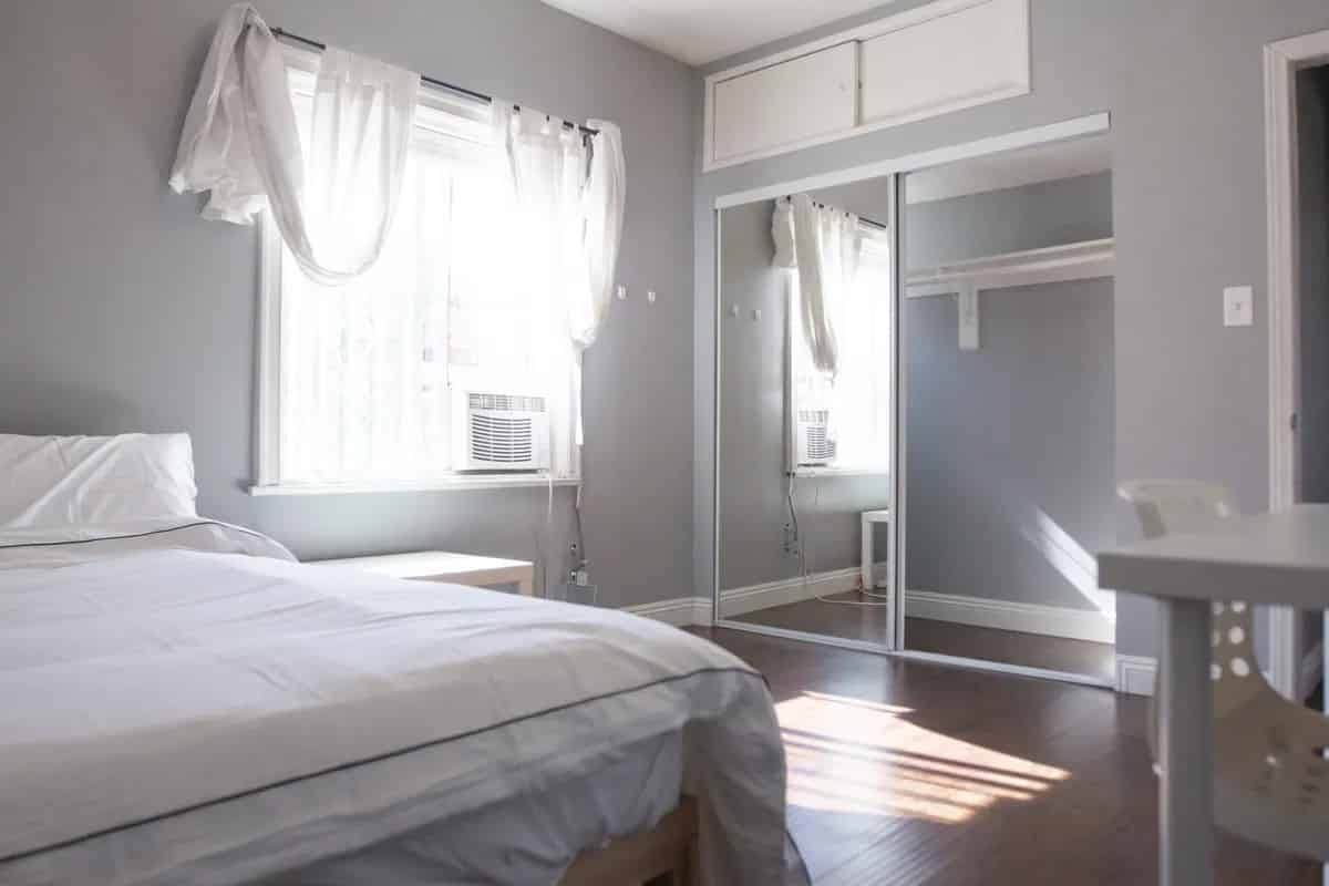 1302 W 35th St, Los Angeles - Los Angeles, California, United States - Bedroom