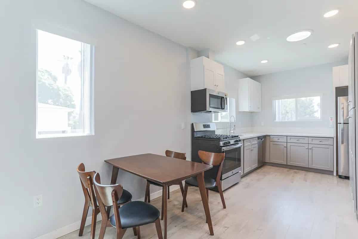 1231 W 36th Pl, Los Angeles - Los Angeles, California, United States - Kitchen