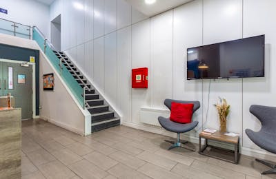 2-student-accommodation-sheffield-redvers-tower-reception (1)