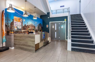 1-student-accommodation-sheffield-redvers-tower-reception (2)