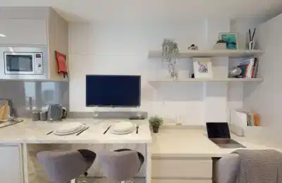 Common Area?w=400&h=260&fit=crop&q=40&auto=format&trim=auto