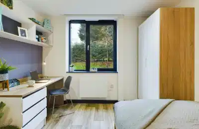 Amenities?w=400&h=260&fit=crop&q=40&auto=format&trim=auto
