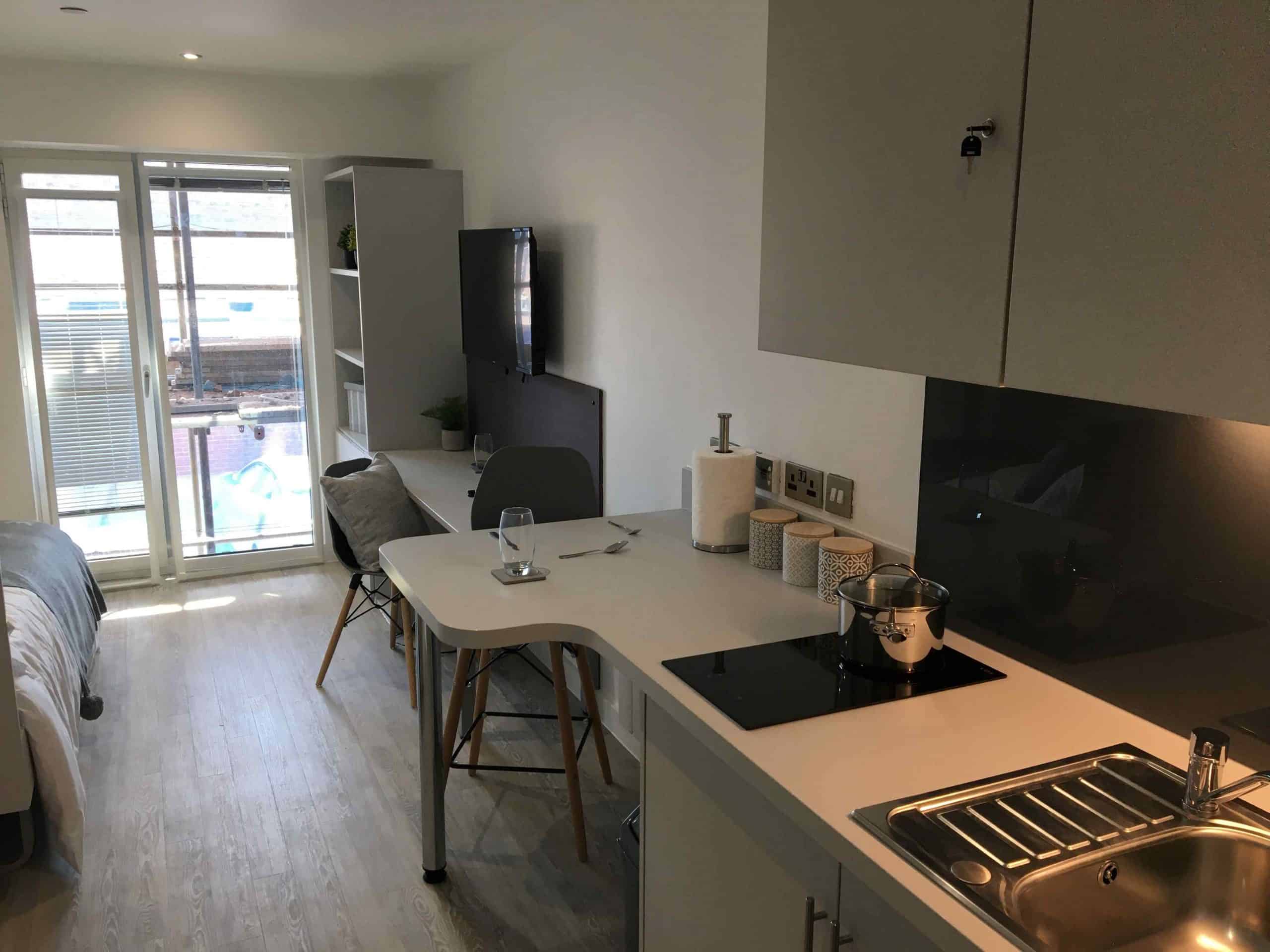 The Metropolis, Newcastle Under Lyme - Newcastle-under-Lyme, United Kingdom - Amenities