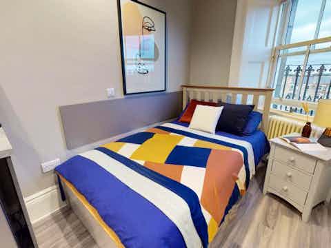 iQ-Student-Accommodation-Edinburgh-Elliott-House-Bedrooms-Silver_Studio_Premium(5)_0