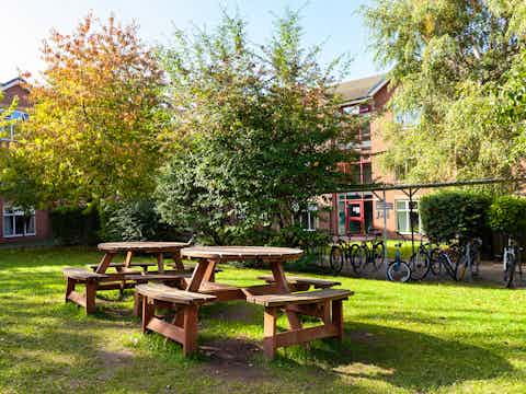 5-student-accommodation-liverpool-paddington-park-house-courtyard-1