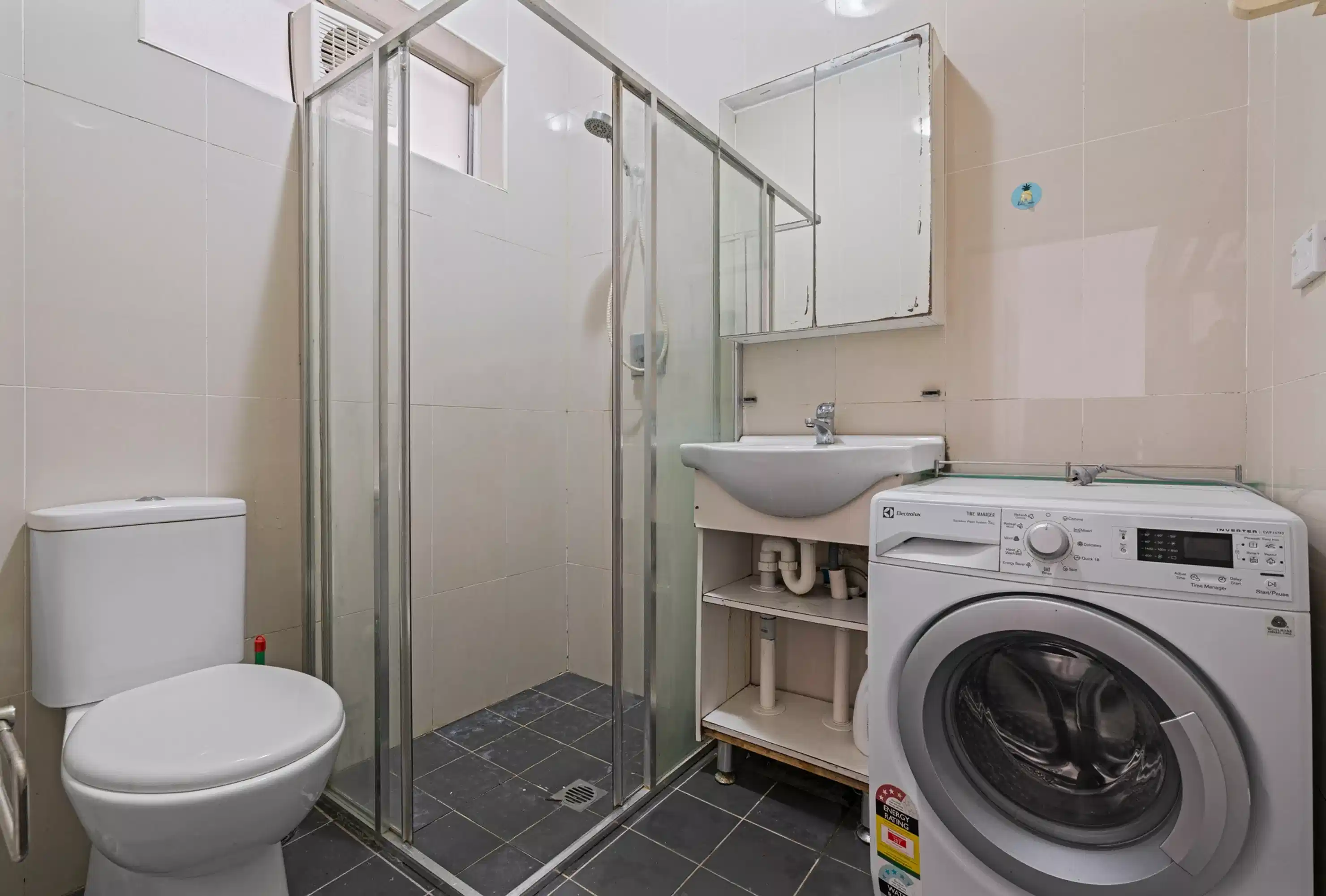 Room In A 3 Bedroom House, 64 Doncaster Avenue, Kensington, 2033, Sydney - Sydney, New South Wales, Australia - Bathroom