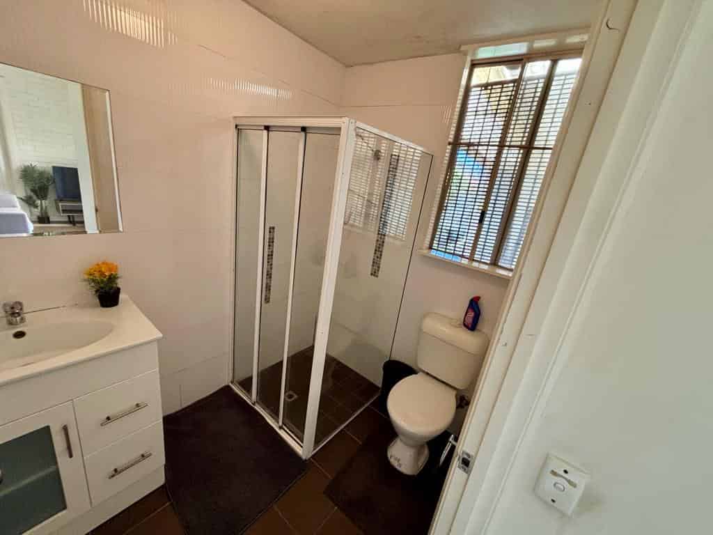 Room In A 6 Bedroom Apartment, 87 Days Road, Croydon Park, City Of Port Adelaide Enfield, 5008 - Adelaide, South Australia, Australia - Room 1 - Bathroom
