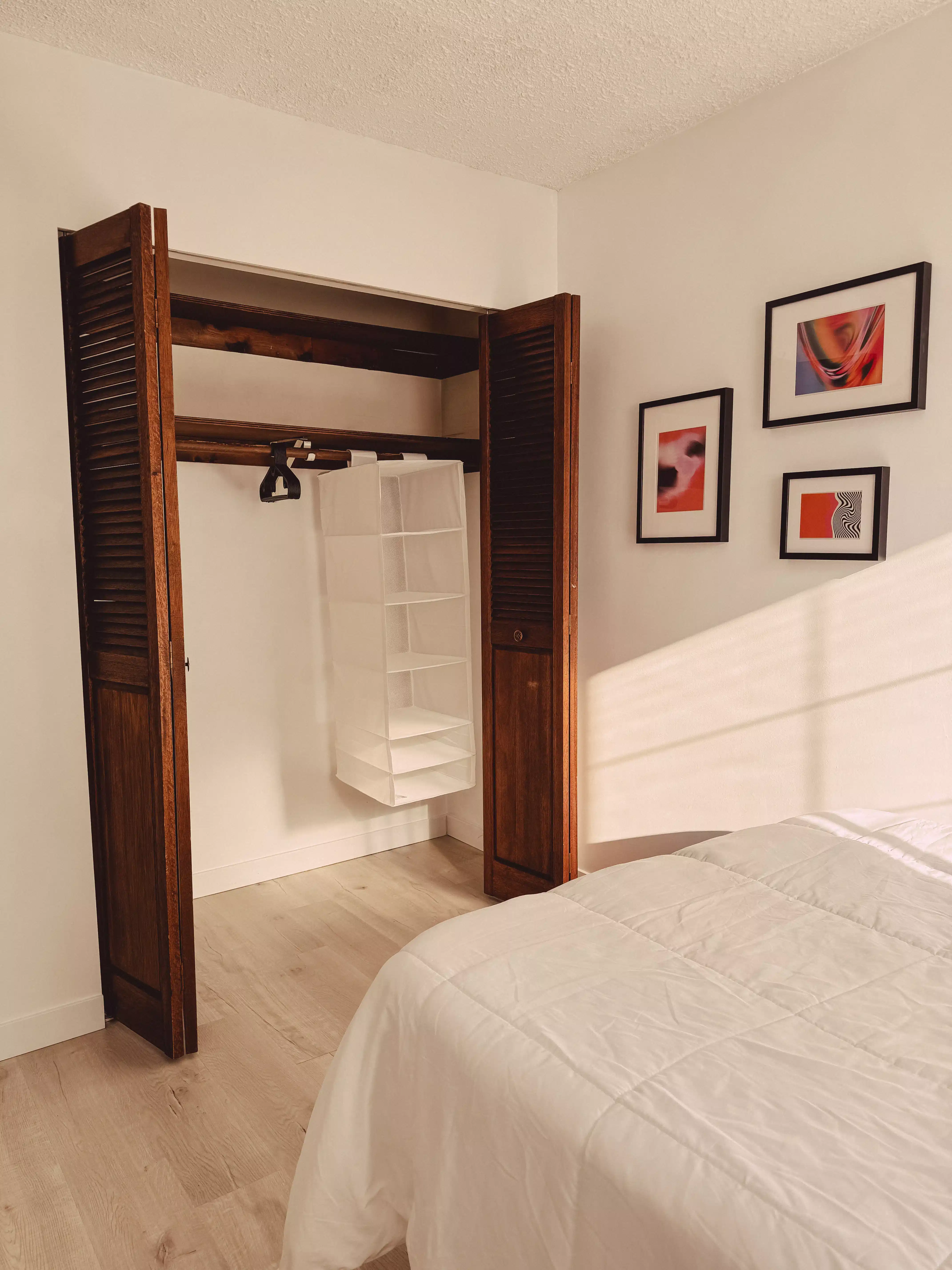 Amenities?w=400&h=260&fit=crop&q=40&auto=format&trim=auto
