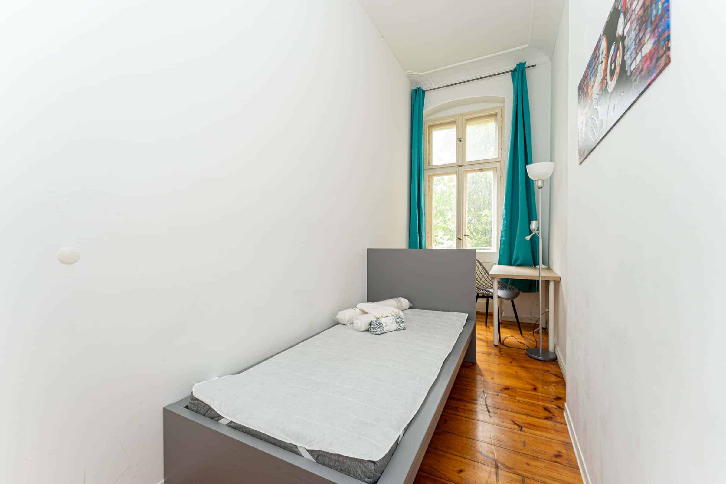 Room 2 - Amenities?w=400&h=260&fit=crop&q=40&auto=format&trim=auto