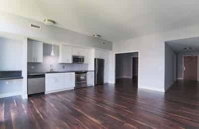 Kitchen?w=400&h=260&fit=crop&q=40&auto=format&trim=auto