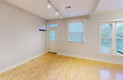 Kitchen?w=400&h=260&fit=crop&q=40&auto=format&trim=auto