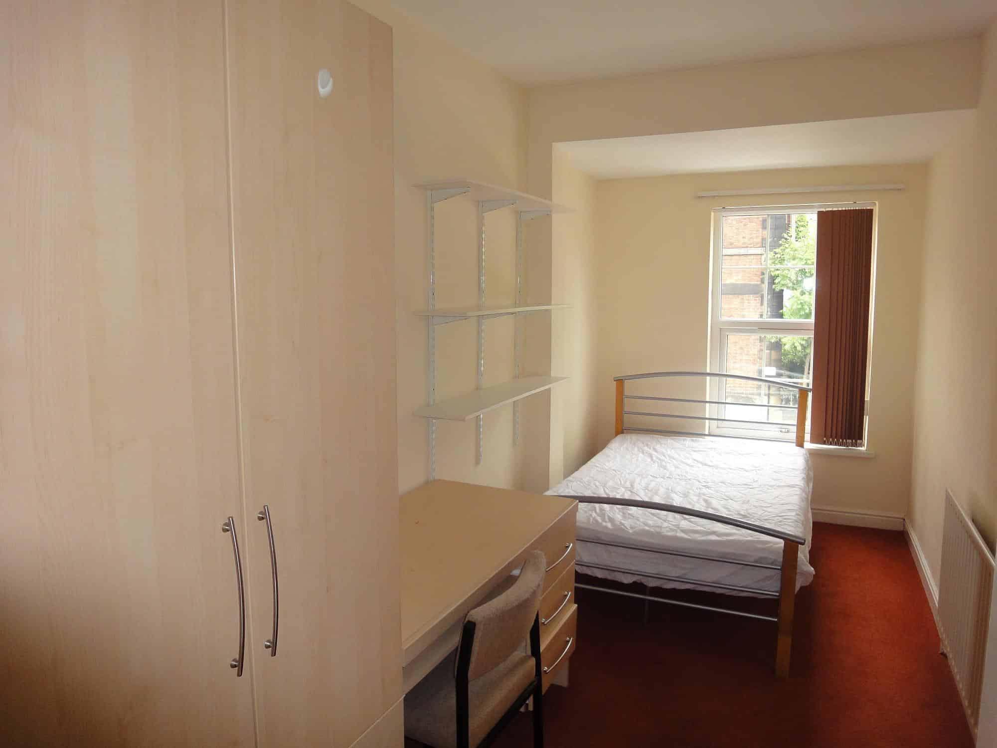 Glossop Road, Broomhill - Sheffield, England, United Kingdom - 3 bed 2