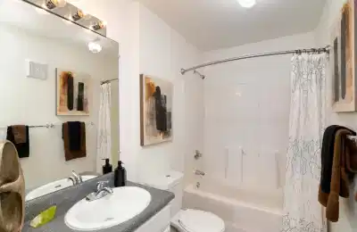 Astoria, Denton - Denton, Texas, United States - Bathroom