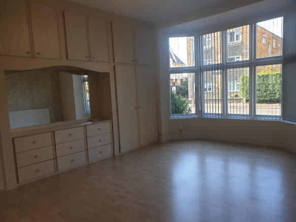 18 Stoneygate Avenue - Leicester, England, United Kingdom - Room