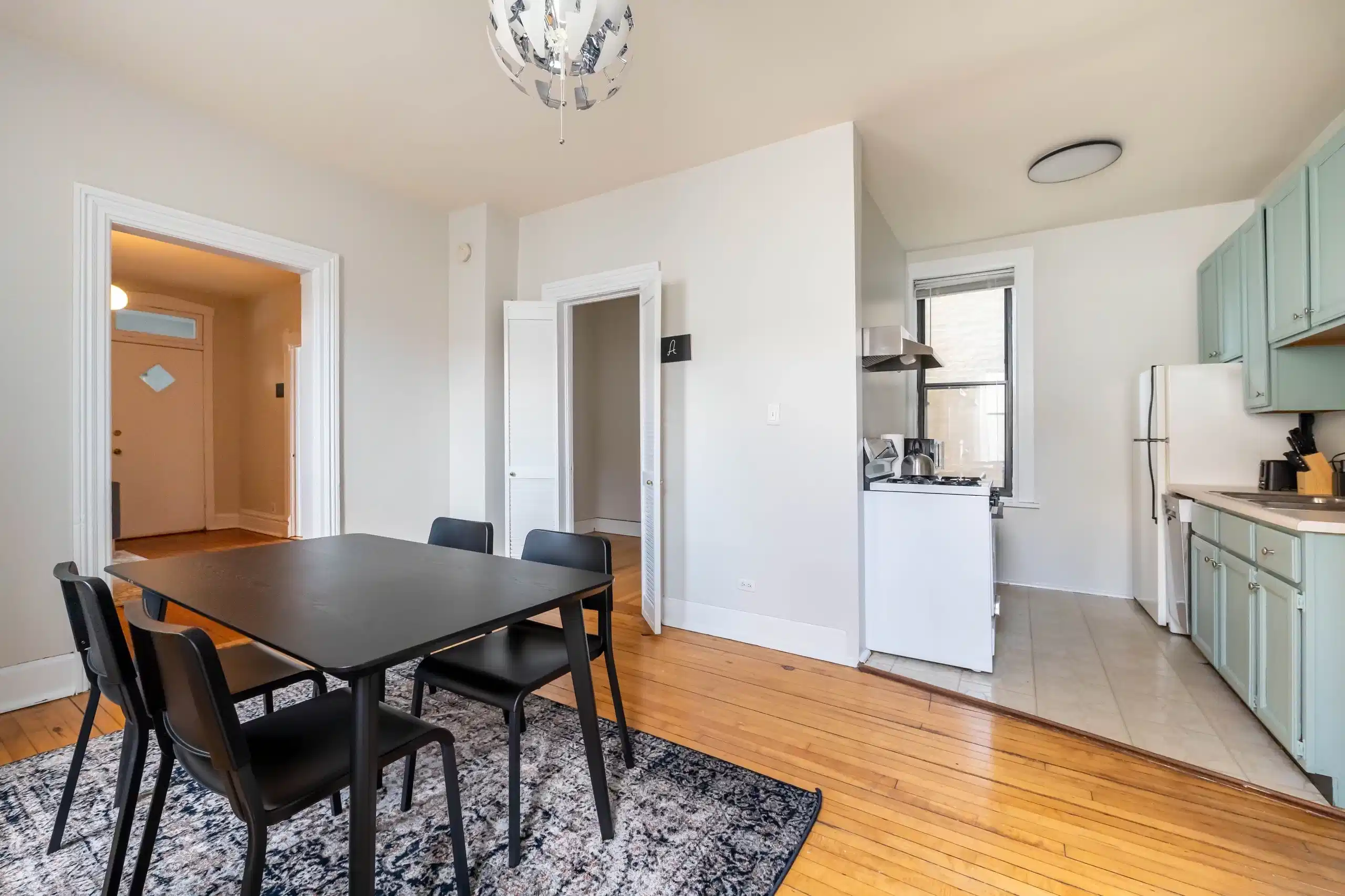 June Homes 60614, Chicago - Chicago, Illinois, United States - Common Area