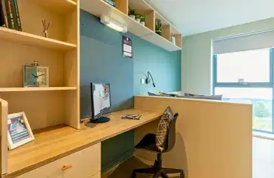 Common Area?w=400&h=260&fit=crop&q=40&auto=format&trim=auto