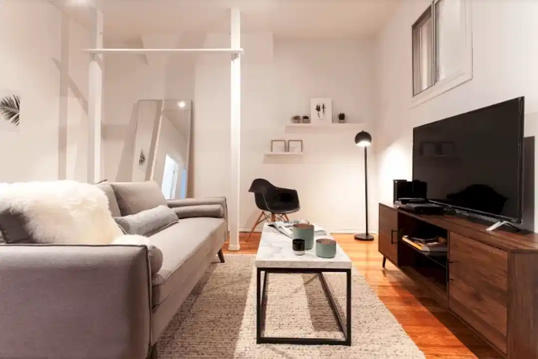 2nd Ave, New York - New York City, New York, United States - Amenities