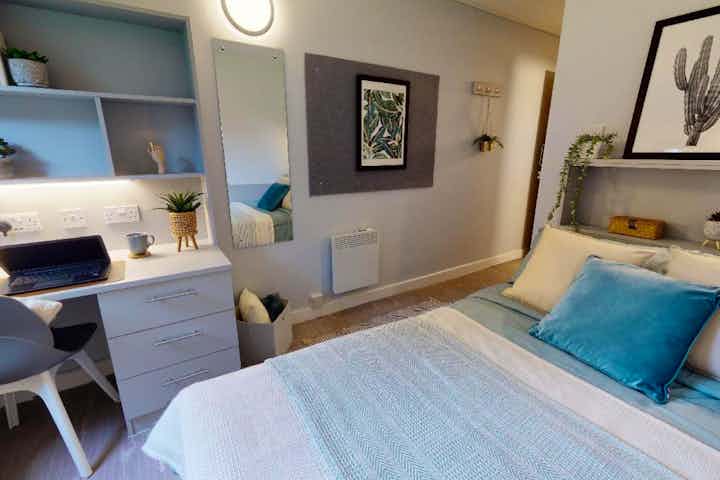 Silver En suite Plus - Bedroom