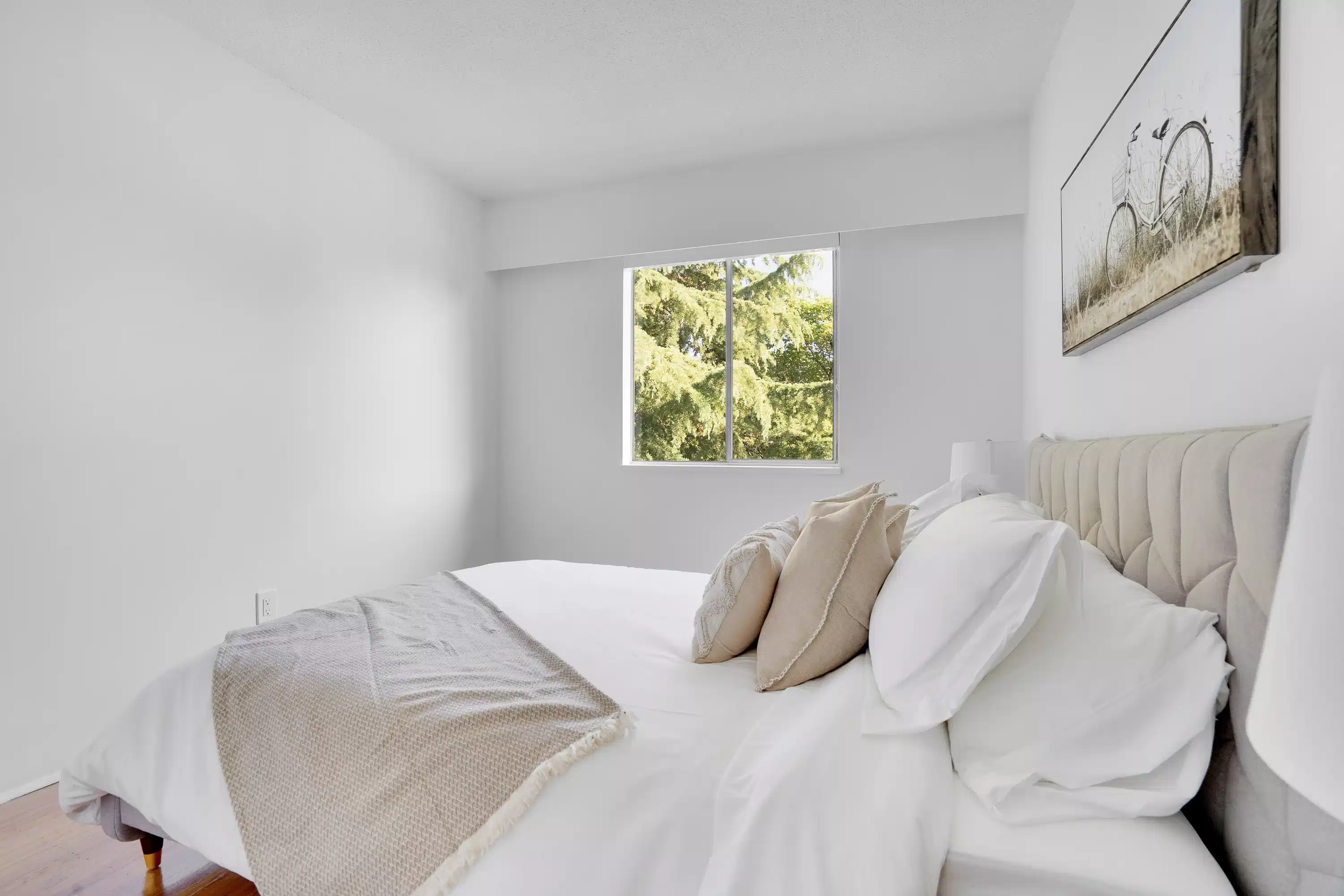 Catania Room (3 Bed 1 Bath) - Bedroom?w=400&h=260&fit=crop&q=40&auto=format&trim=auto