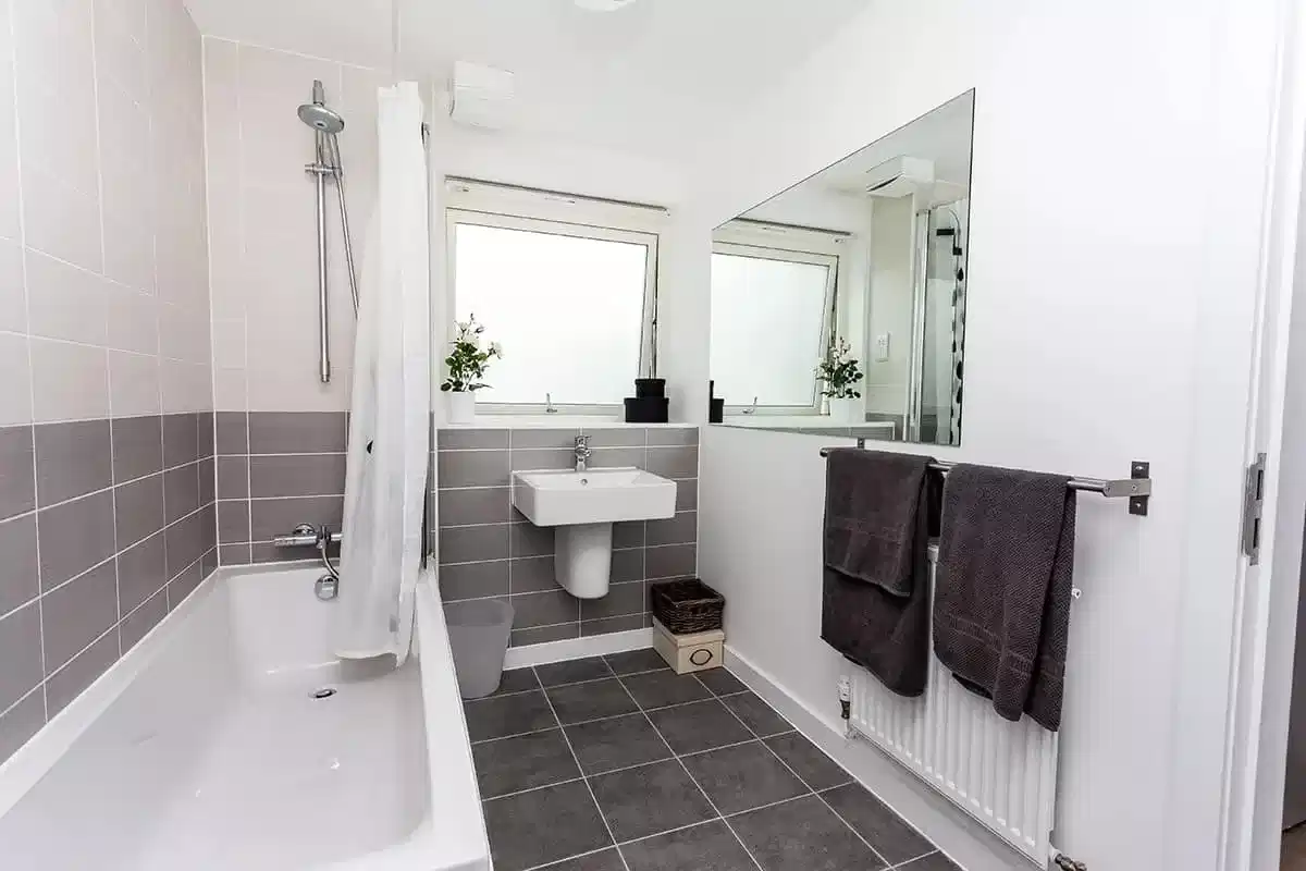 403 King Street, Aberdeen - Aberdeen, Scotland, United Kingdom - Bathroom