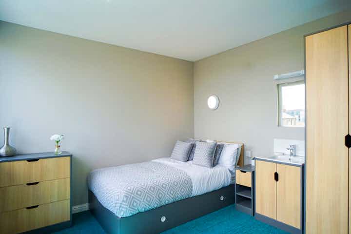 Premium Room - Bedroom