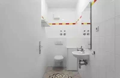 Sonntagstraße 1, Berlin - Berlin, Germany - Private Room - Bathroom
