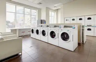 Preston House, Waterloo - Waterloo, Ontario, Canada - Amenities