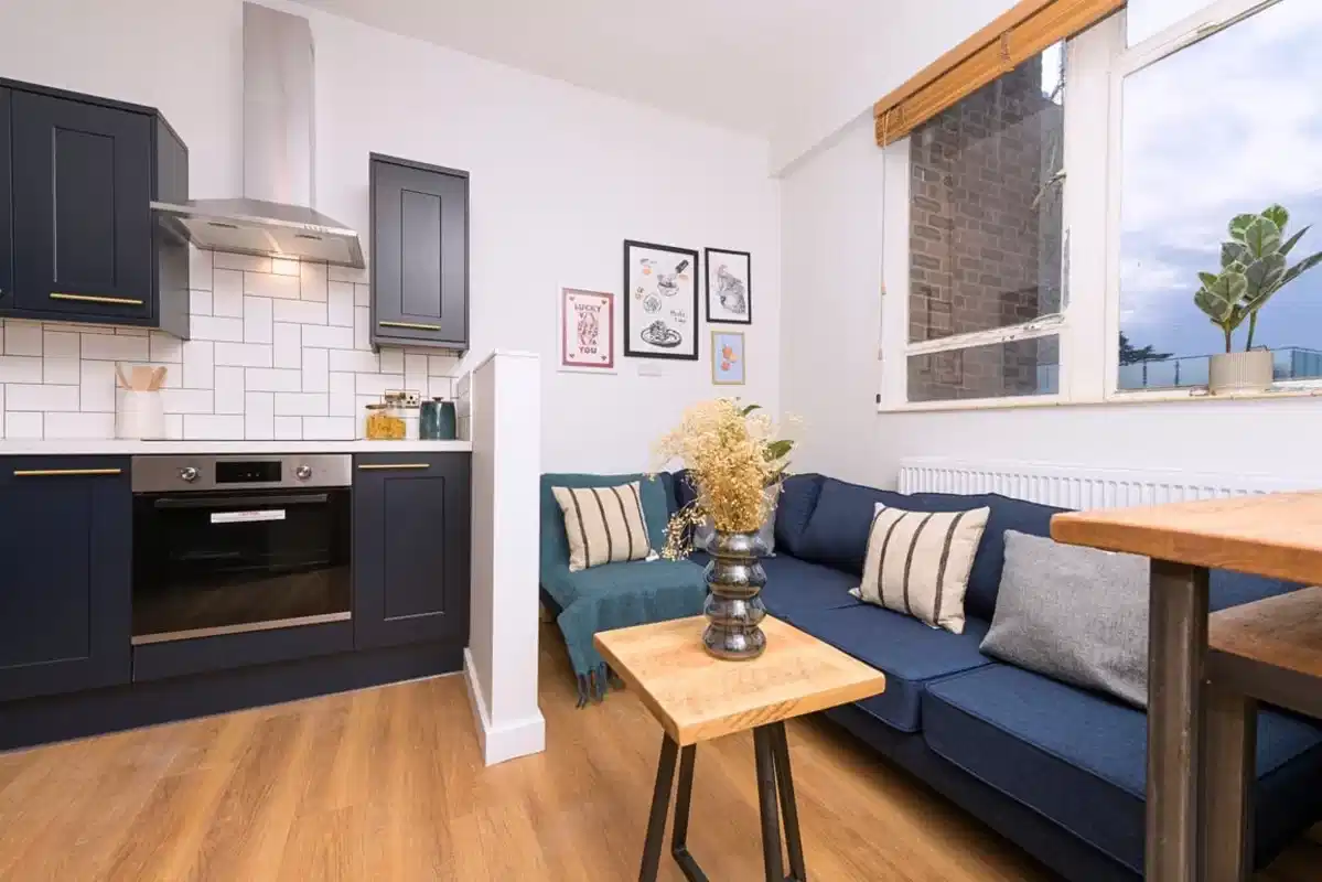 Room in a 4 Bedroom Apartment, TW1X, London TW1 4AD (Flat 8) - London, England, United Kingdom - Common Area