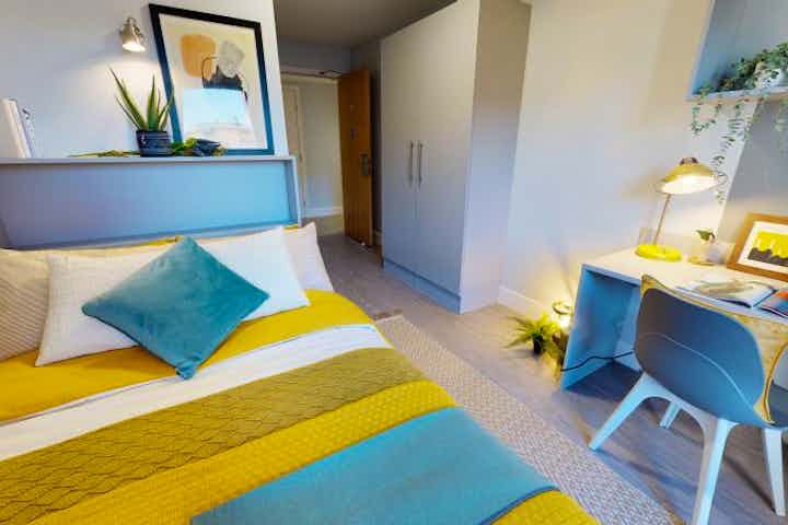 iQ-Student-Accommodation-Edinburgh-Fountainbridge-Bedrooms-Gold_En_Suite_Plus(7)