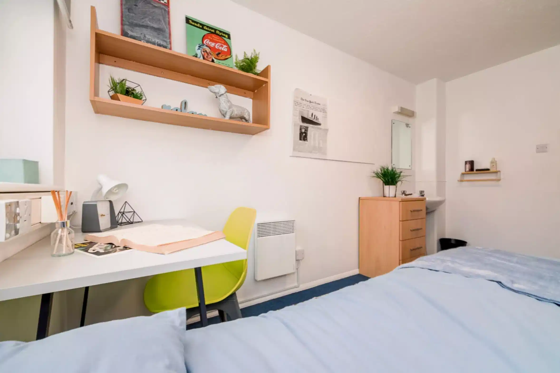 Lucia Foster Welch, Southampton - Southampton, England, United Kingdom - Non Ensuite – Bronze - Amenities