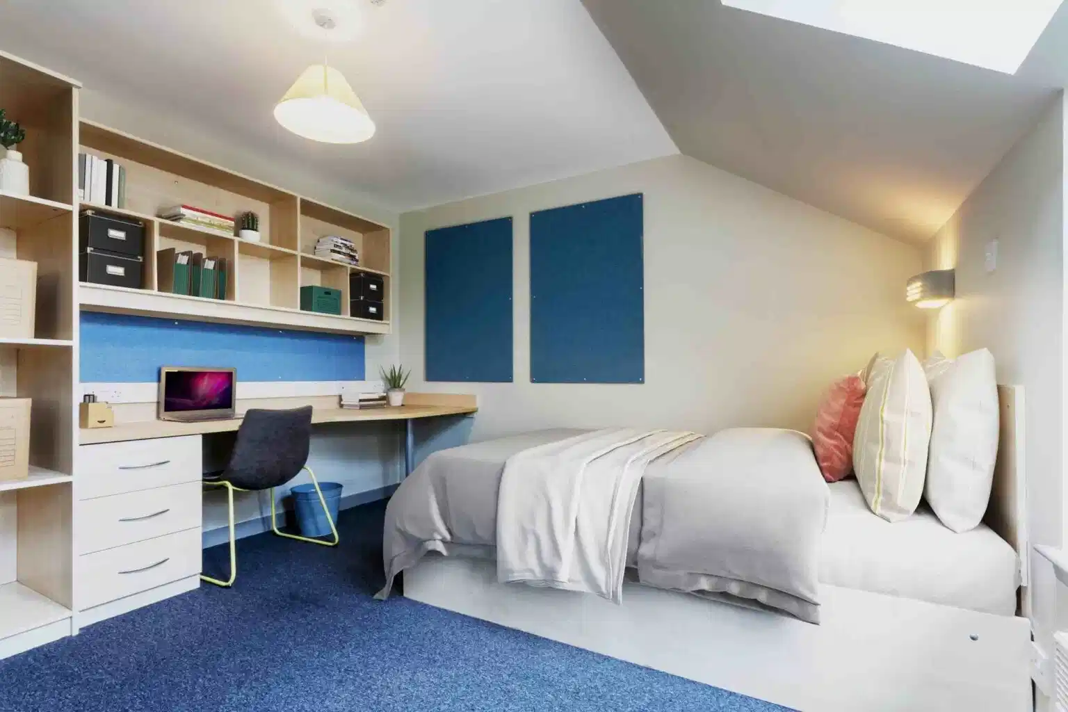 Old Fire Station, Aberdeen - Aberdeen, Scotland, United Kingdom - Ensuite – Bronze - Bedroom