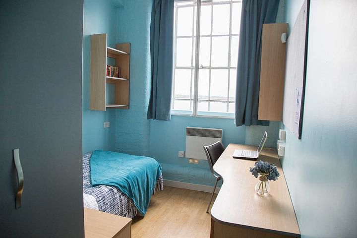 Nottingham Two Nottingham - 107 Verified student reviews