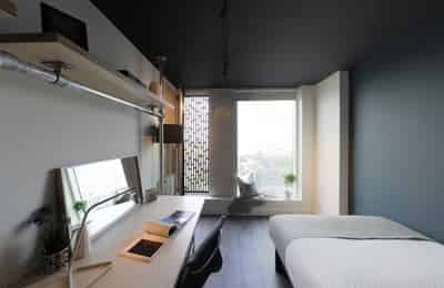Bedroom?w=400&h=260&fit=crop&q=40&auto=format&trim=auto