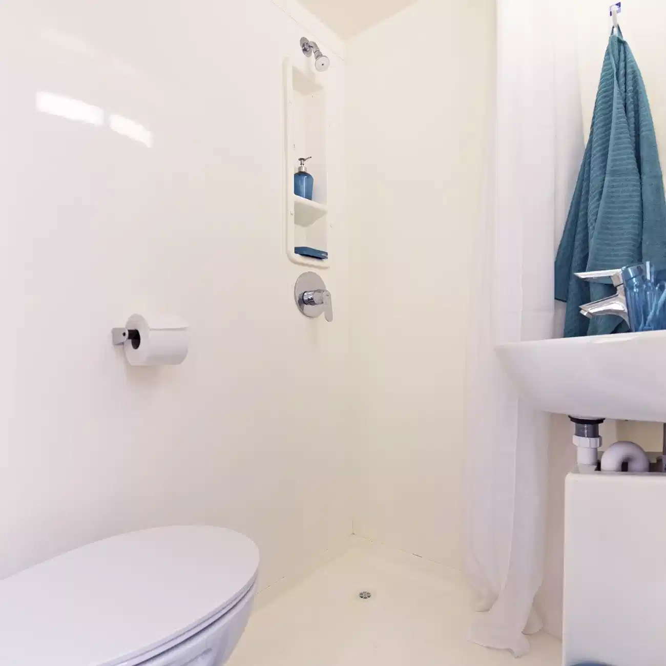 Raymont Hall, London - London, England, United Kingdom - Ensuite - Bathroom