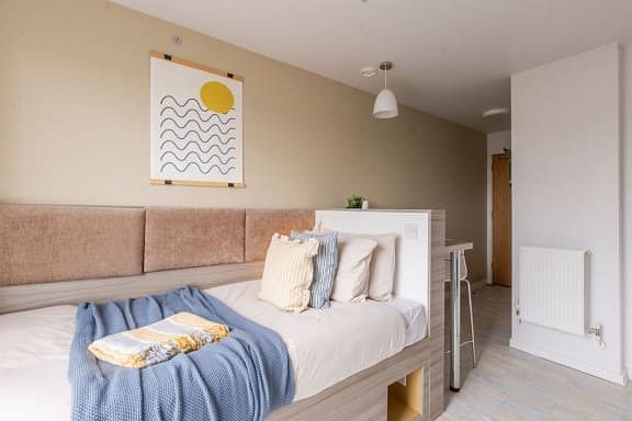 7 Bed En-suite - Bedroom