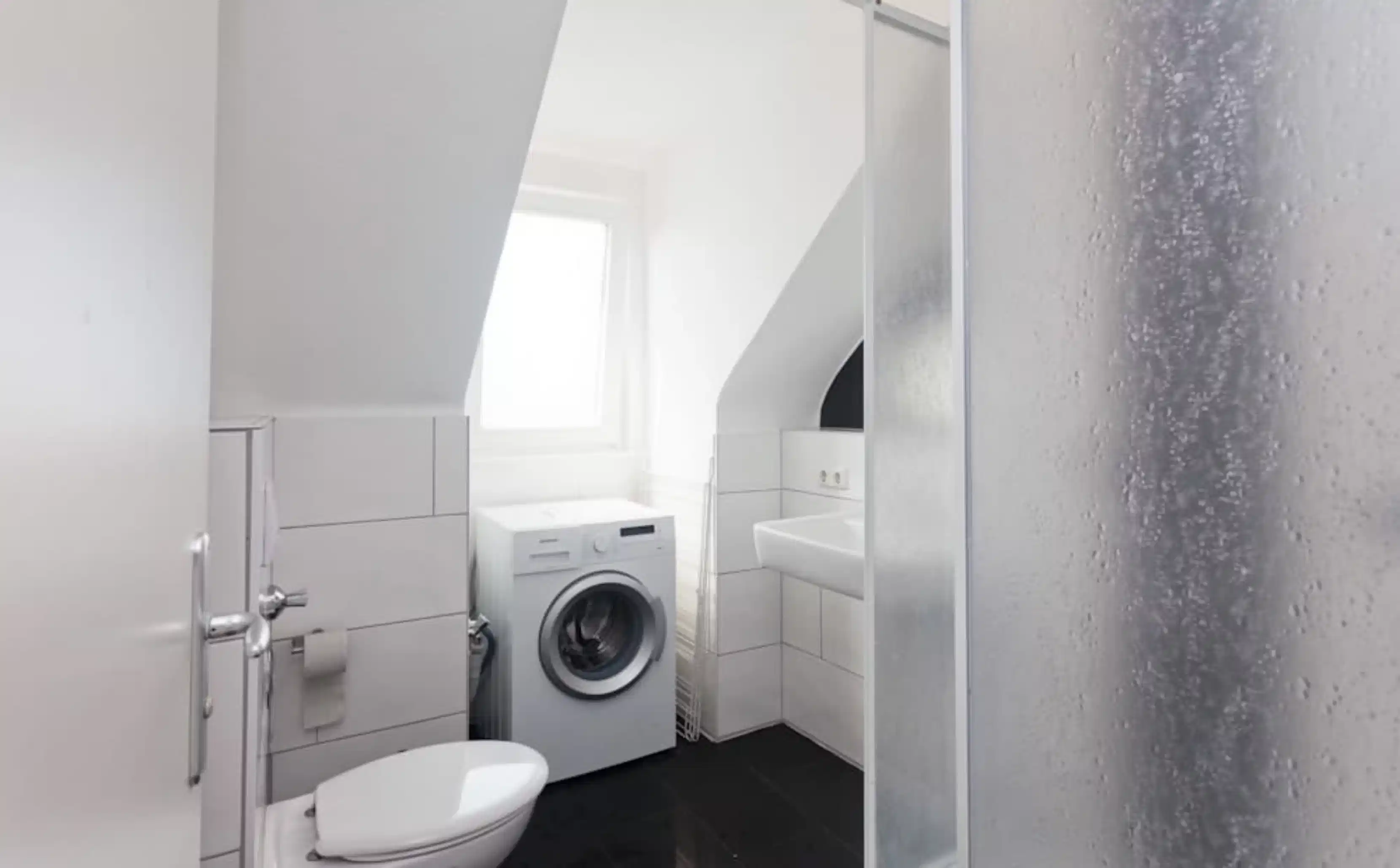 Berliner Straße 252, Frankfurt - Frankfurt, Germany - Private Room (16 Sqm) - Amenities