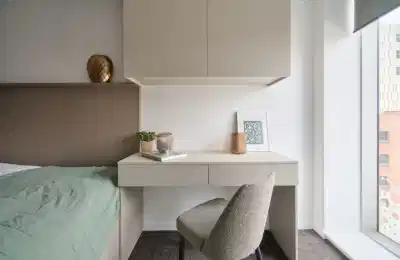 Common Area?w=400&h=260&fit=crop&q=40&auto=format&trim=auto