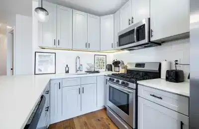 Amenities?w=400&h=260&fit=crop&q=40&auto=format&trim=auto