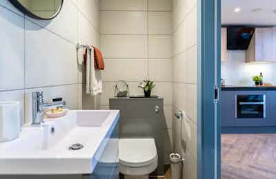 Studio Apartment (Medium) - Bathroom