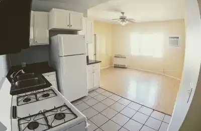3416 Walton Ave, Los Angeles - Los Angeles, California, United States - Kitchen