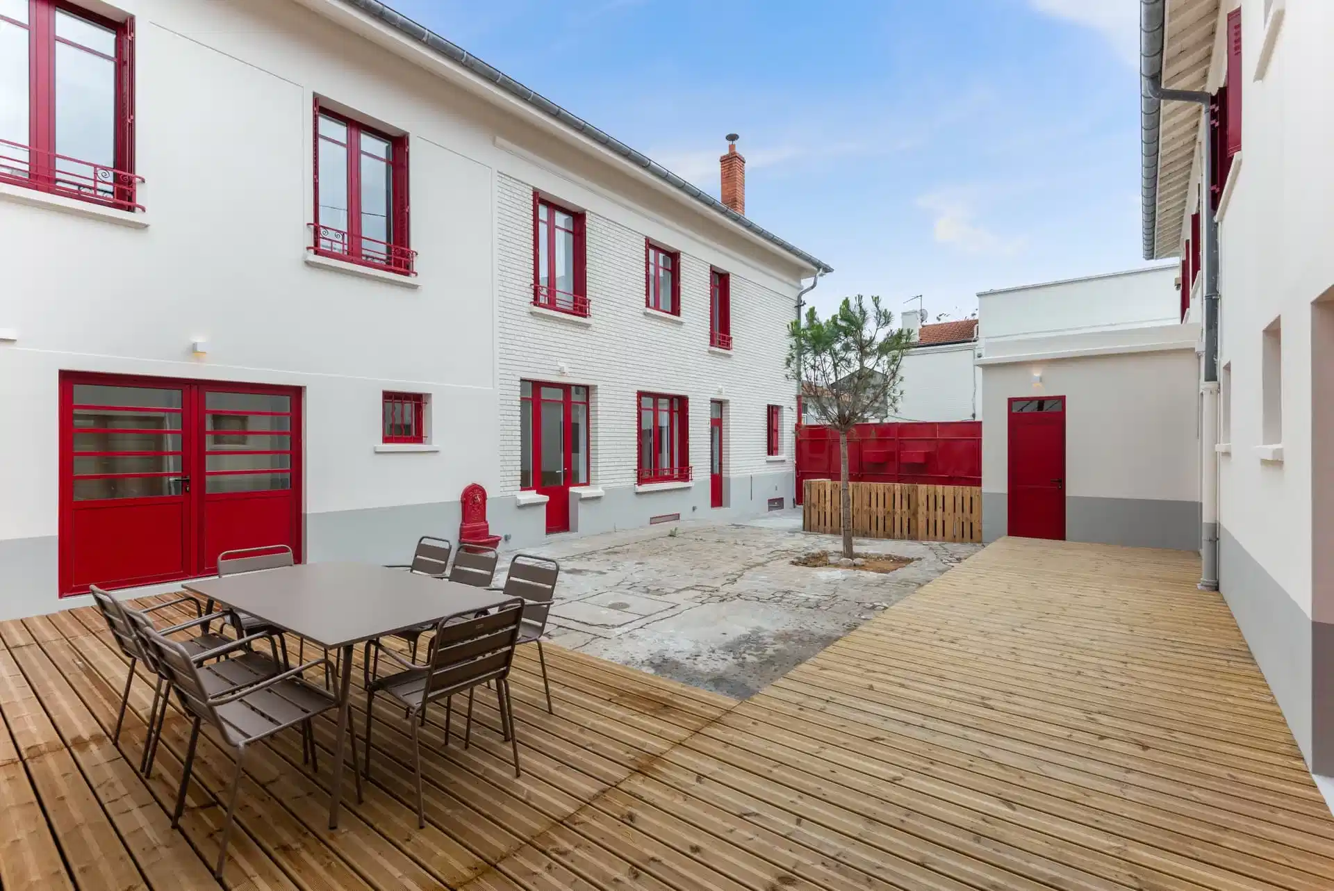 Habyt 94200, Paris - Paris, France - Exterior