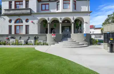 Hoover Square, Los Angeles - Los Angeles, California, United States - Exterior