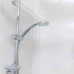 9360-classic_ensuite_bathroom-the_depot_exeter-scaled
